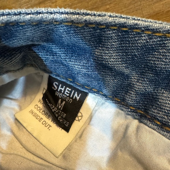 SHEIN ☀️ 🏖️ Frayed Hem Distressed Blue Women's Jean High Waisted Short Shorts - Picture 2 of 9